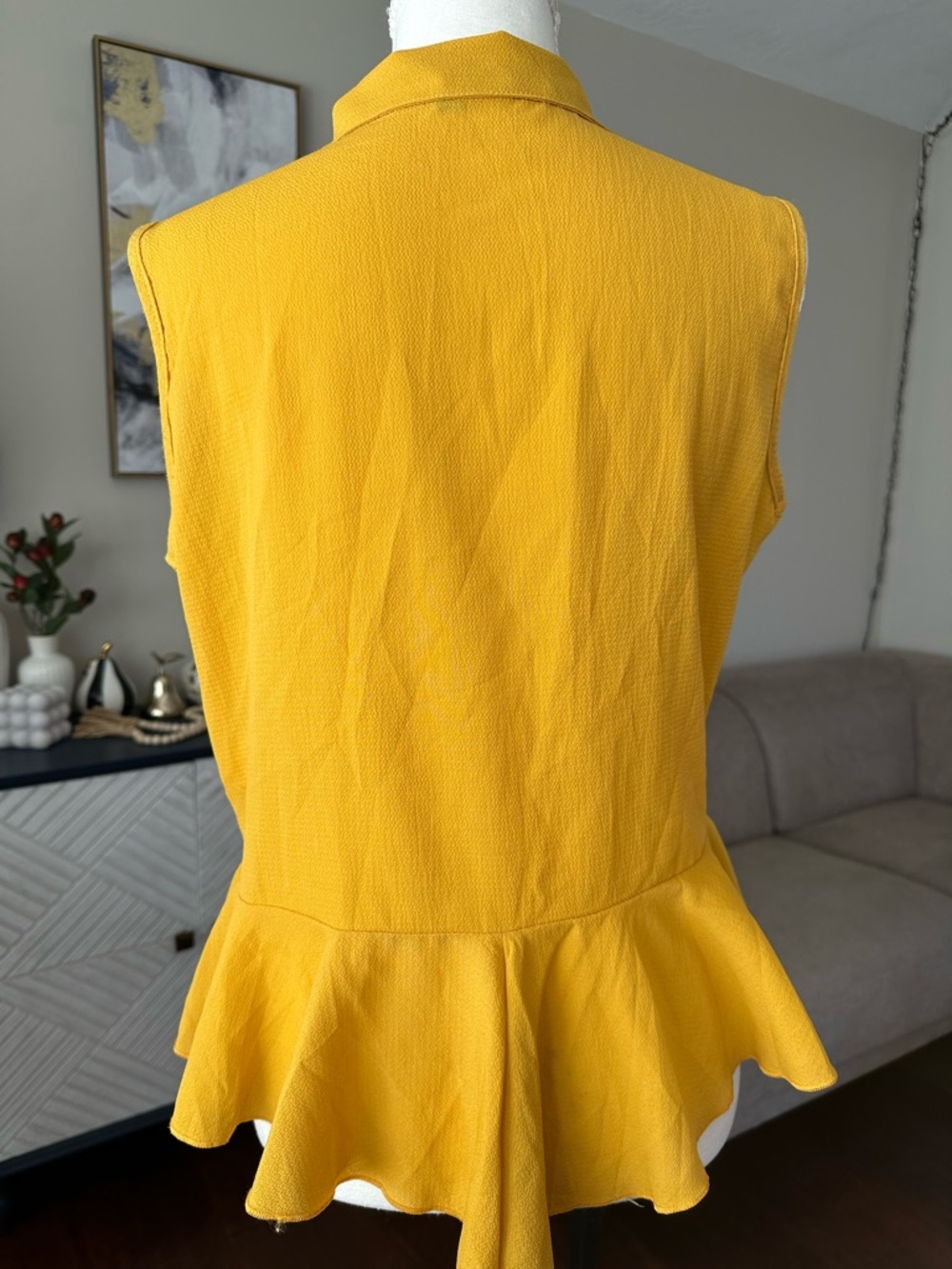 Sleeveless Yellow Peplum Button-Down Blouse - Picture 3 of 4